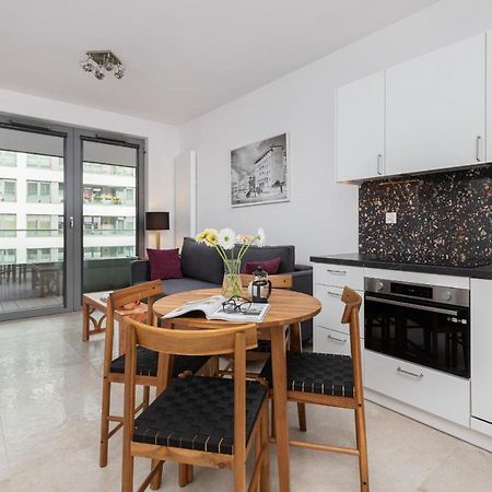 Plac Unii Apartment Gdynia City Centre By Noclegi Renters Екстериор снимка