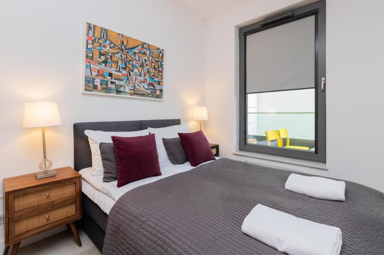 Plac Unii Apartment Gdynia City Centre By Noclegi Renters Екстериор снимка