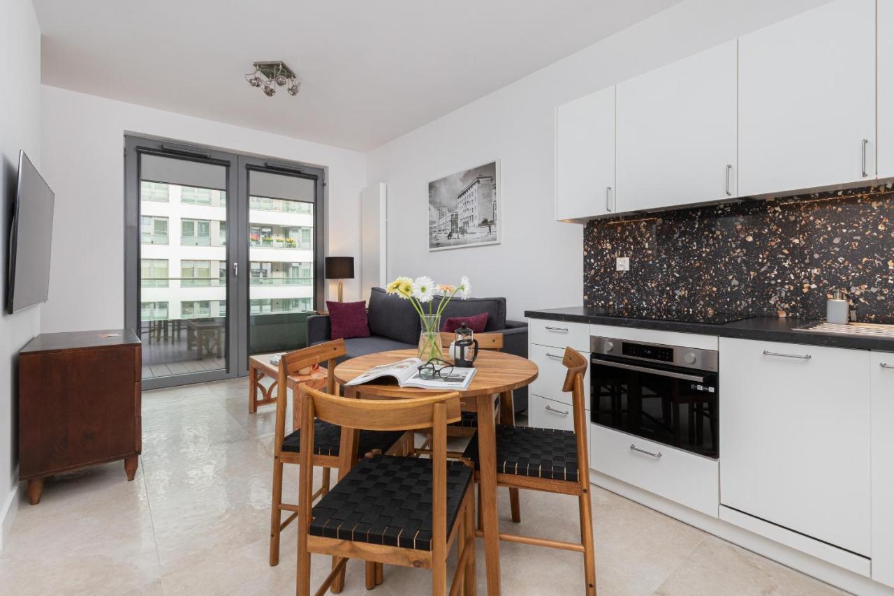 Plac Unii Apartment Gdynia City Centre By Noclegi Renters Екстериор снимка
